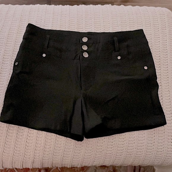 Ci Sono Pants - 🖤Ci Sono Black Athleisure Stretch Mid Thigh Spring Summer Shorts Size X-Large🖤